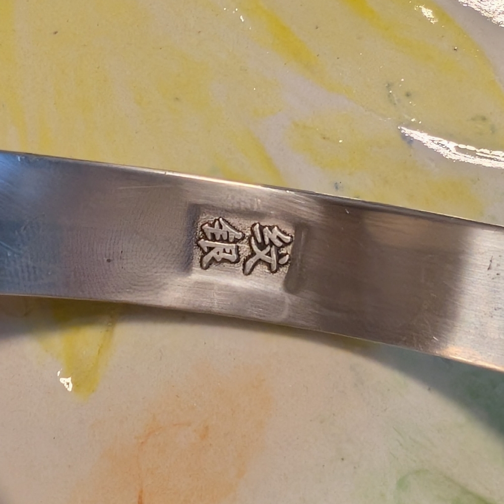 Heavy Silver Floral Patterned Handmade Bangle Bracelet - Picture 6 of 10